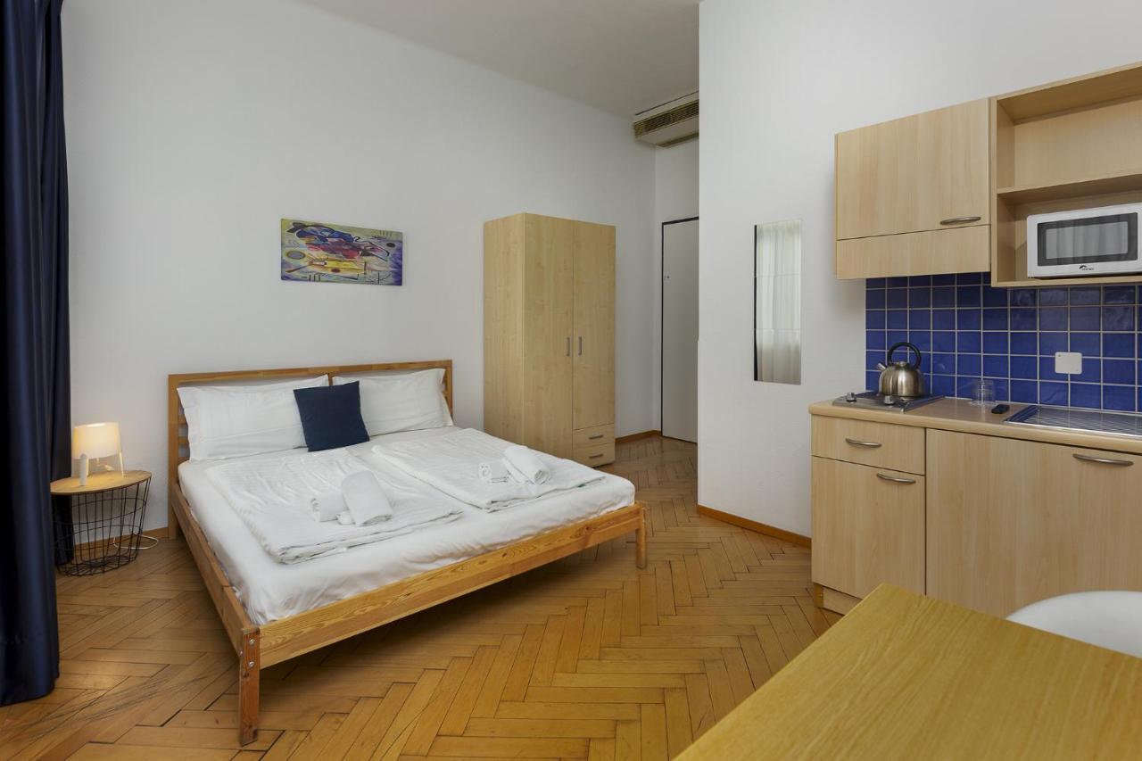 Guesthouse Lugano Apartments By Lr Eksteriør bilde
